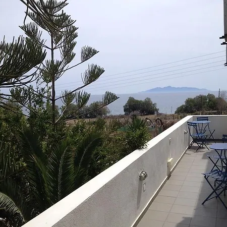 Azalea ホテル Kamári