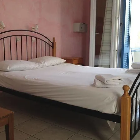 Hotel Azalea Kamari (Santorini)