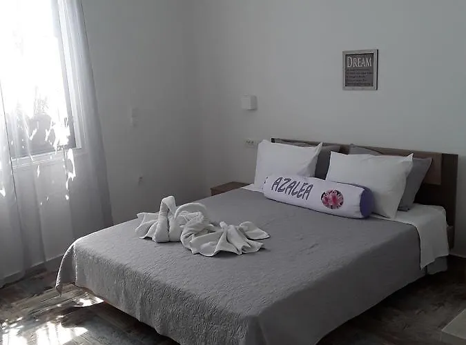 Azalea 2* Kamari (Santorini)