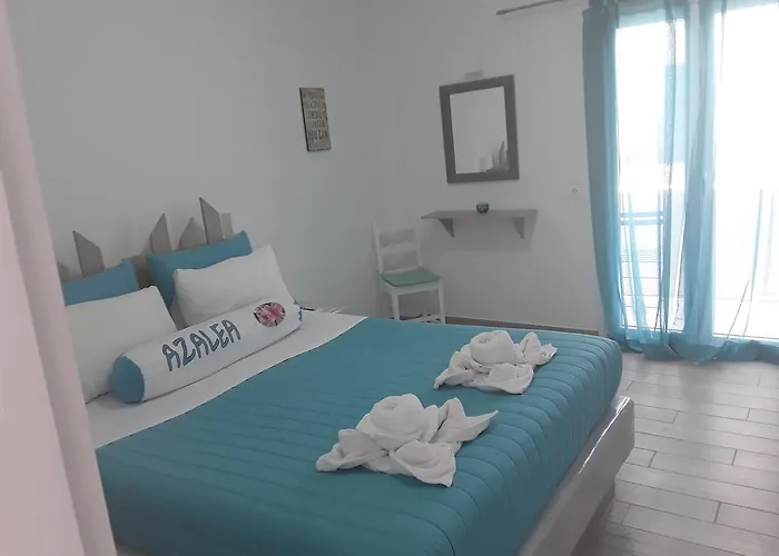 Azalea Kamari (Santorini)