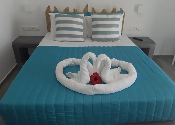 Azalea Kamari (Santorini)