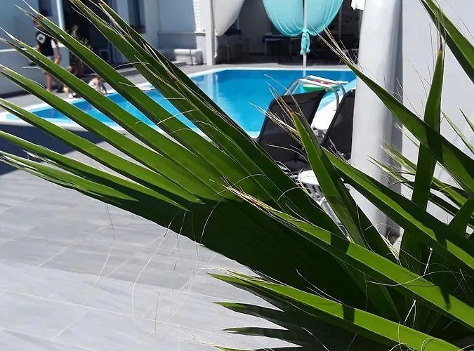 Azalea 2* Kamari (Santorini)