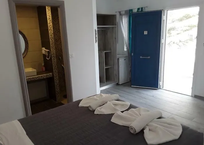 Hotel Azalea Kamari (Santorini)