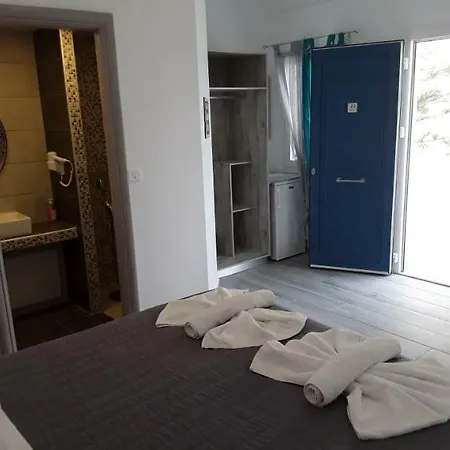 Otel Azalea Kamári